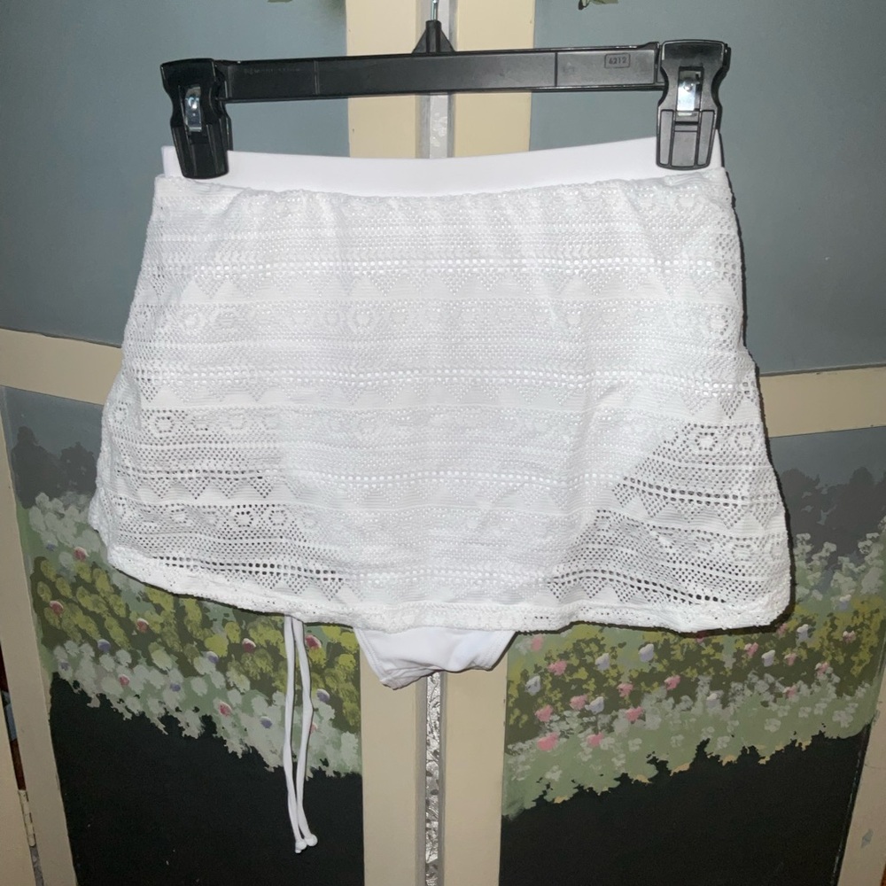 Cupshe White Lace Retro Swim Skirt, new, in original pouch, sold out style - Picture 5 of 14